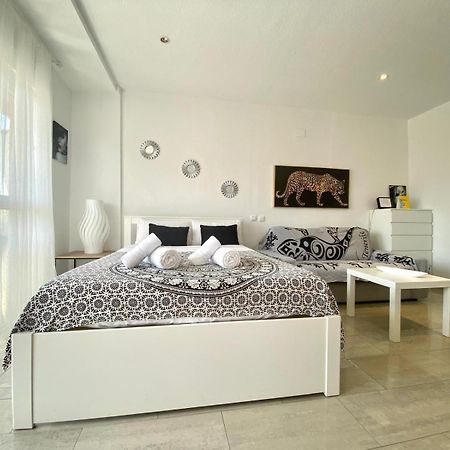 Riscal 6 By United Renters Leilighet Alicante Eksteriør bilde