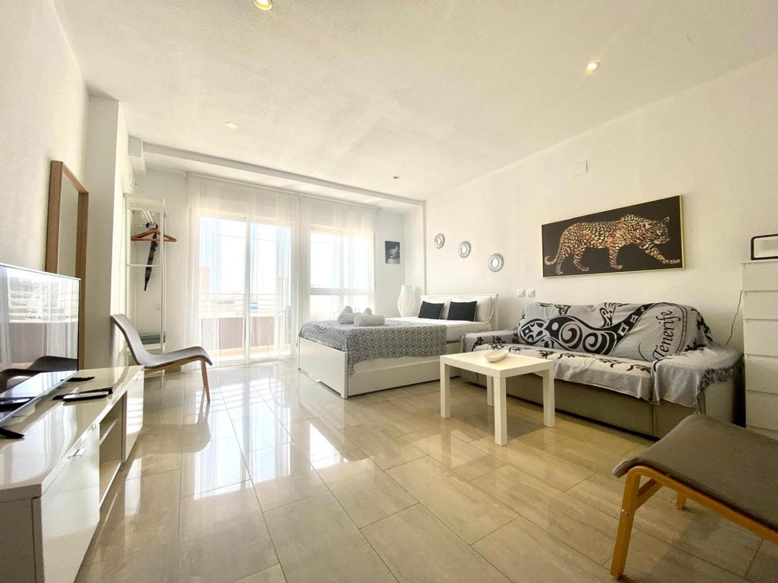 Riscal 6 By United Renters Leilighet Alicante Eksteriør bilde